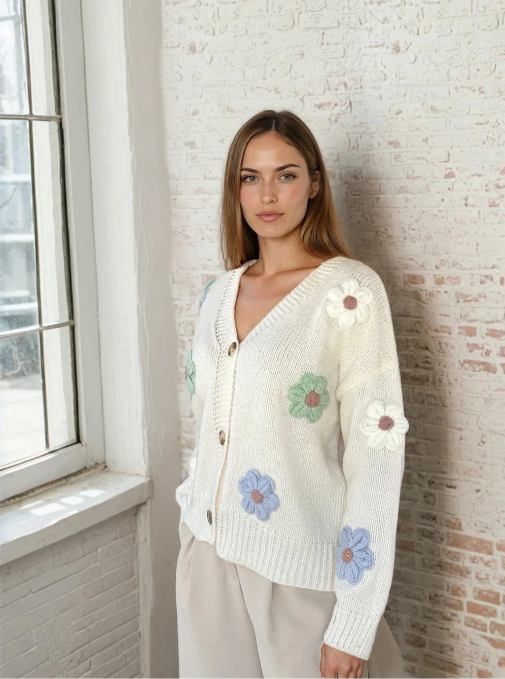 Cosy 3D Flower White Cardigan