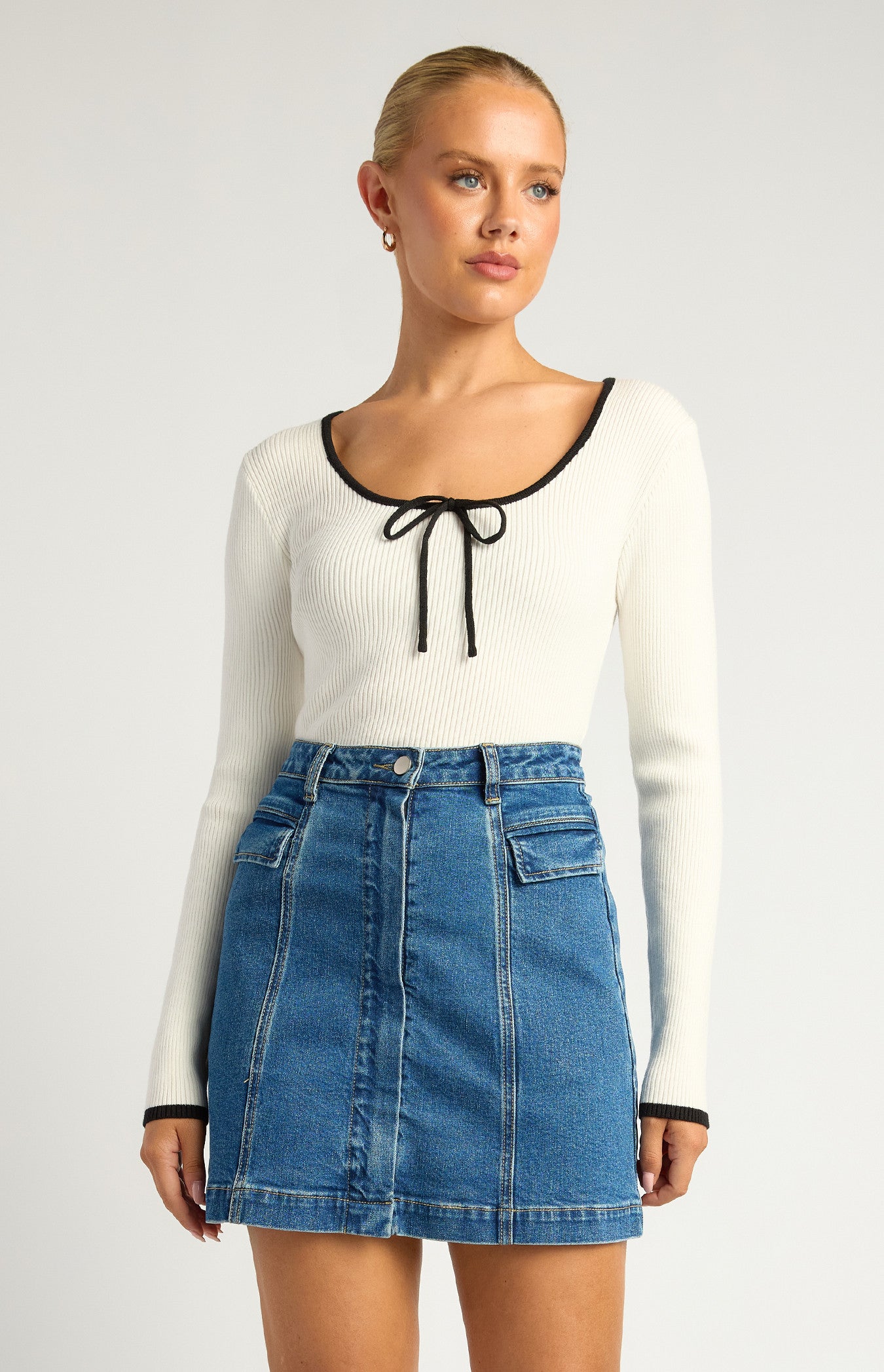 Contrast Tie Knit Top White