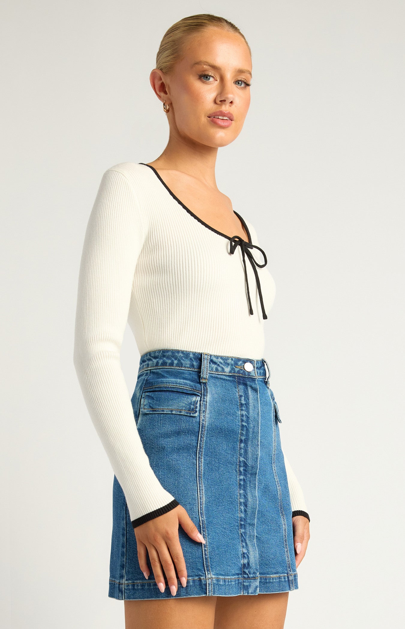 Contrast Tie Knit Top White
