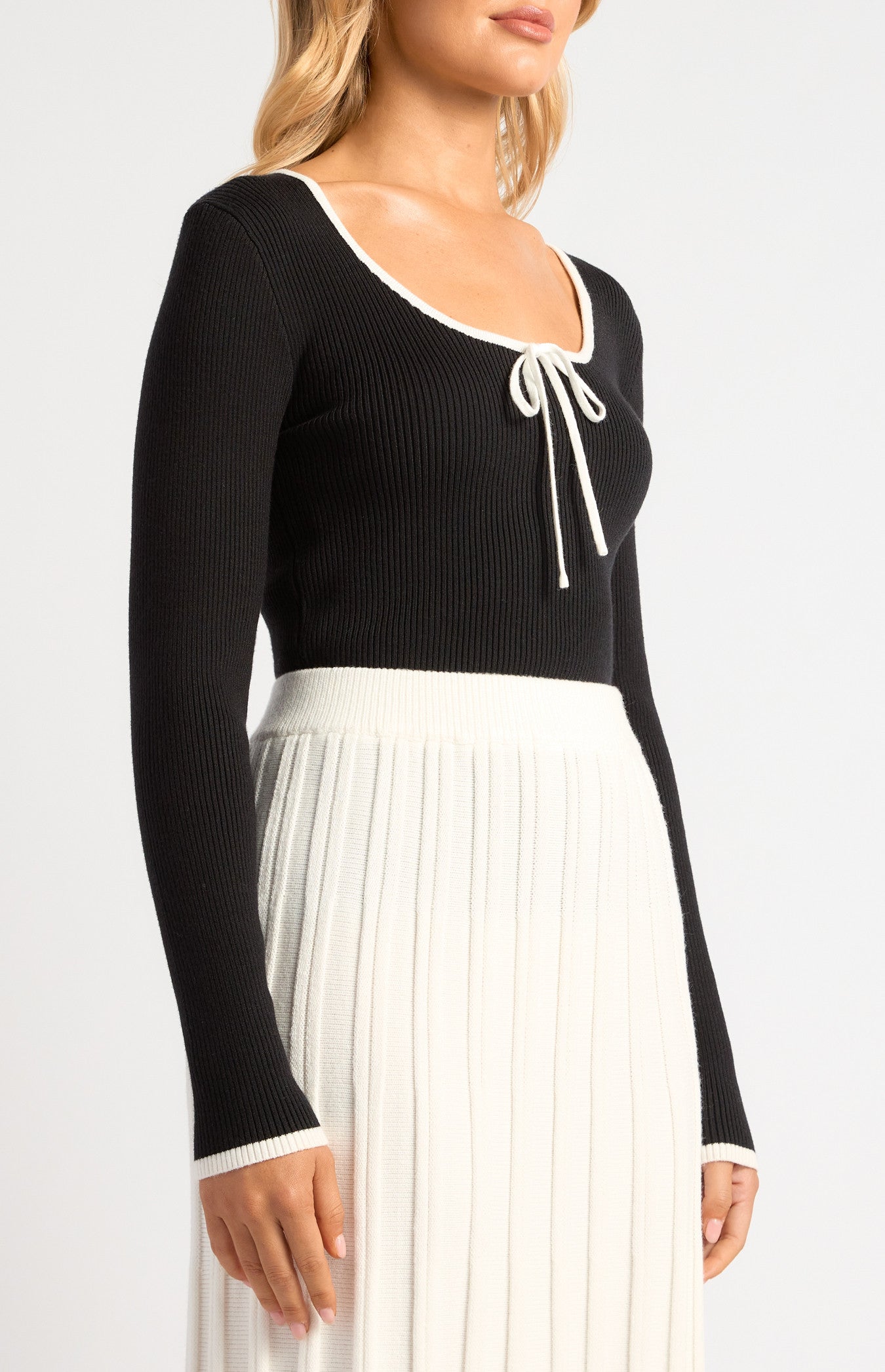 Contrast Tie Knit Top Black